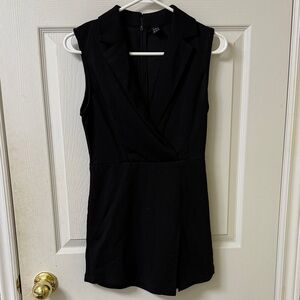 SHEIN Black Sleeveless Romper